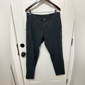 lululemon athletica Men's True Navy Chinos
Size 33